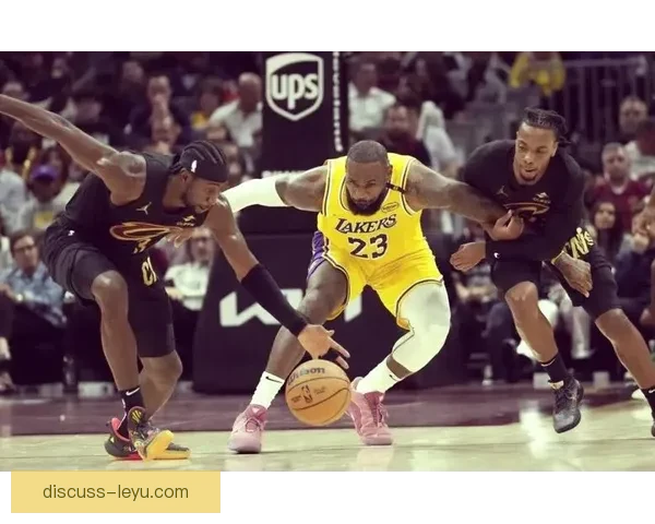 詹姆斯带领湖人逆袭勇士 湖人季后赛前景依旧充满希望