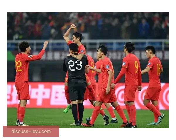 中国足球队迎战韩国全力争胜 力求冲击2026世界杯亚洲区预选赛名额