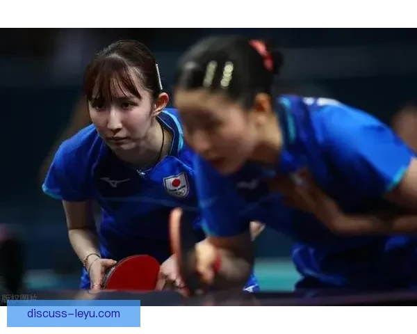 网球赛场风云再起顶尖选手激烈对决引发关注